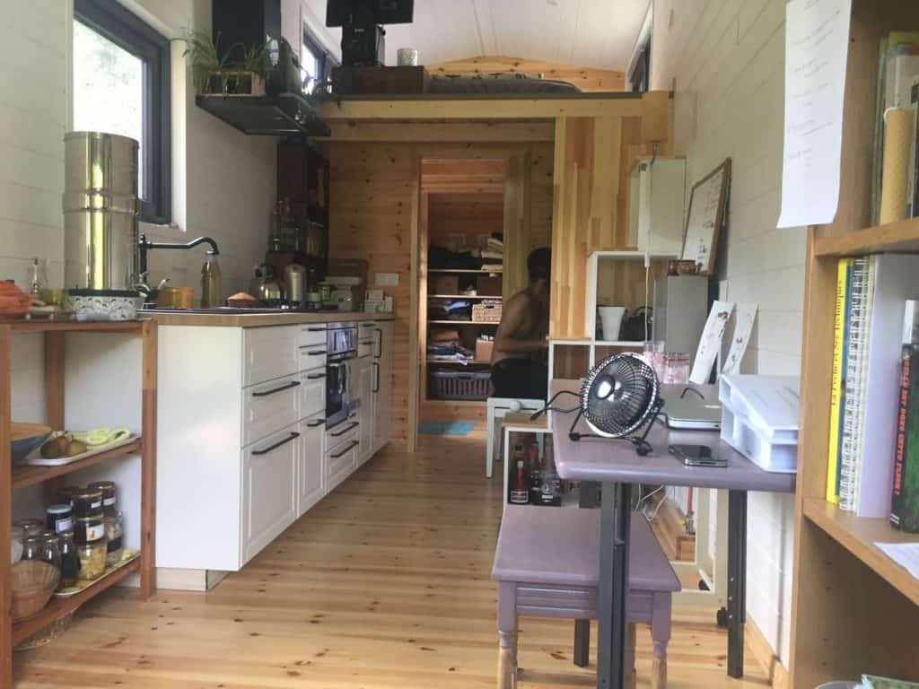 Habitat léger : l'expérience de Marie en Tiny House - The Flonicles