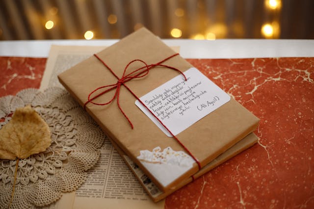 Petits emballages en papier kraft customisés
