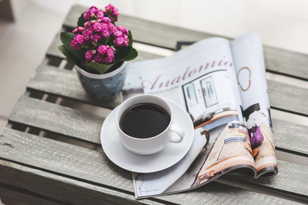 Prendre le temps de boire tranquillement, lire son magazine préféré ou se reposer chez soi